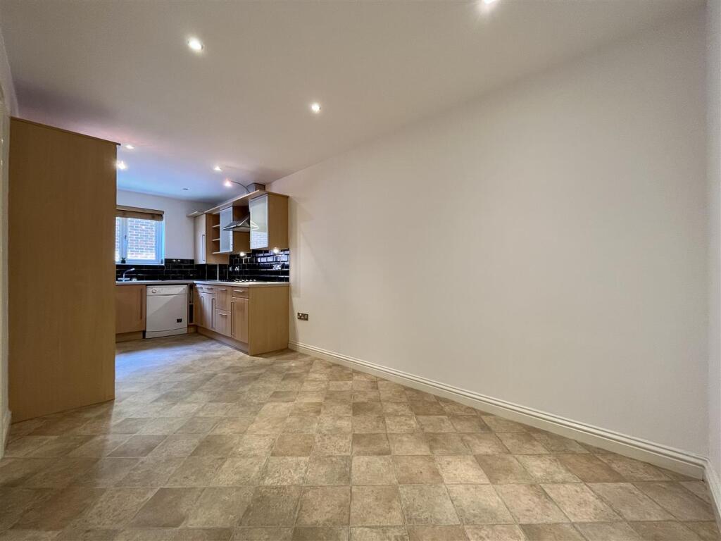 Kitchen Dining Area Aspect 2