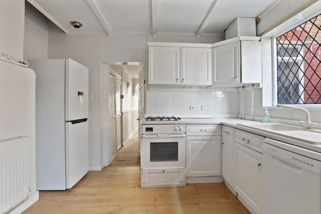 09-5ee0JHPropWpen - 350 Blandford Road - 27 (1)-me