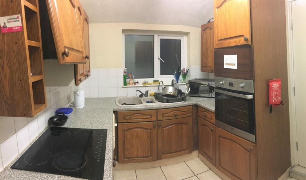 Kitchen 1