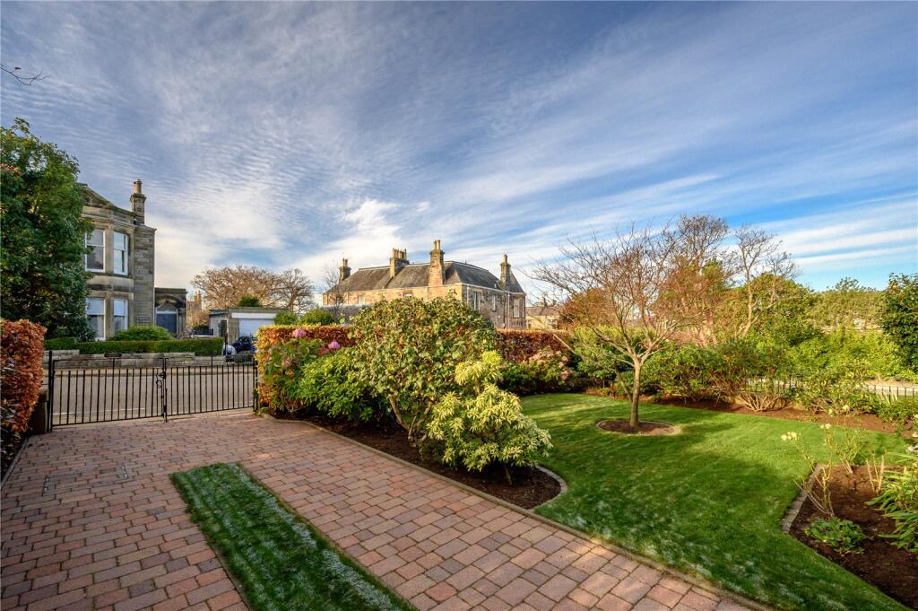 Midmar Gardens 42