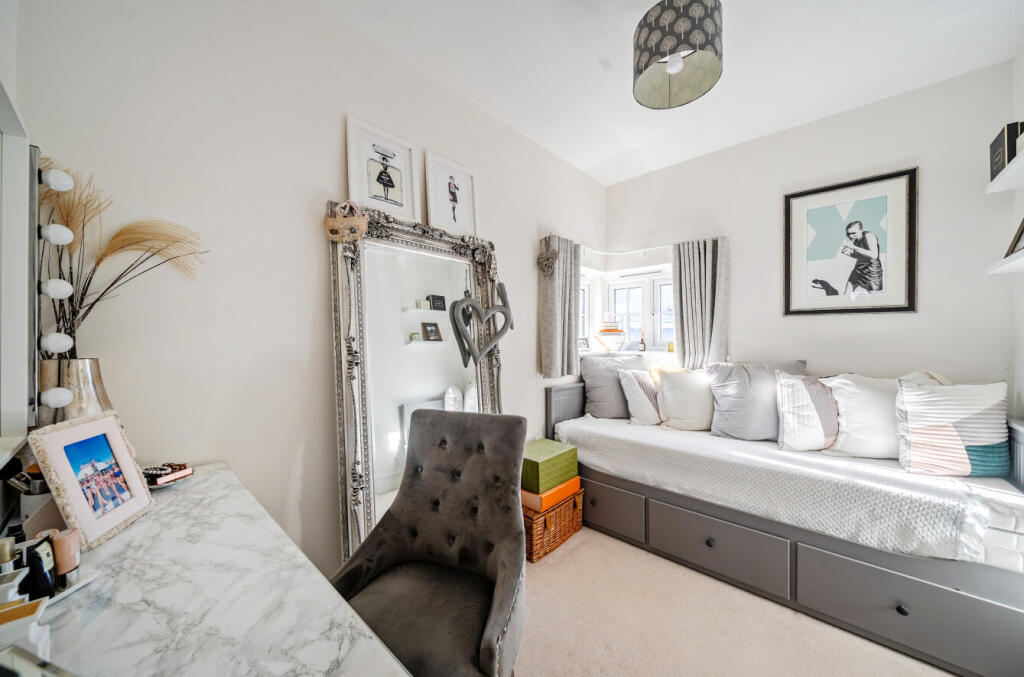 1348480-18-68b876...