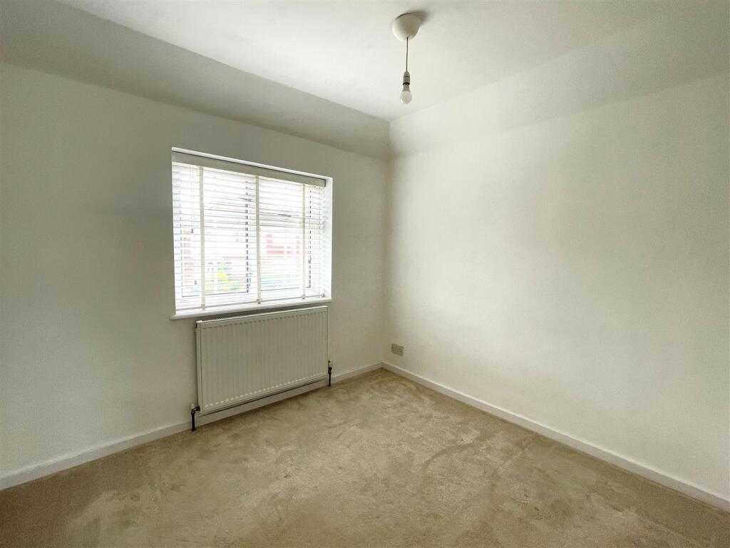Bedroom 4.jpg