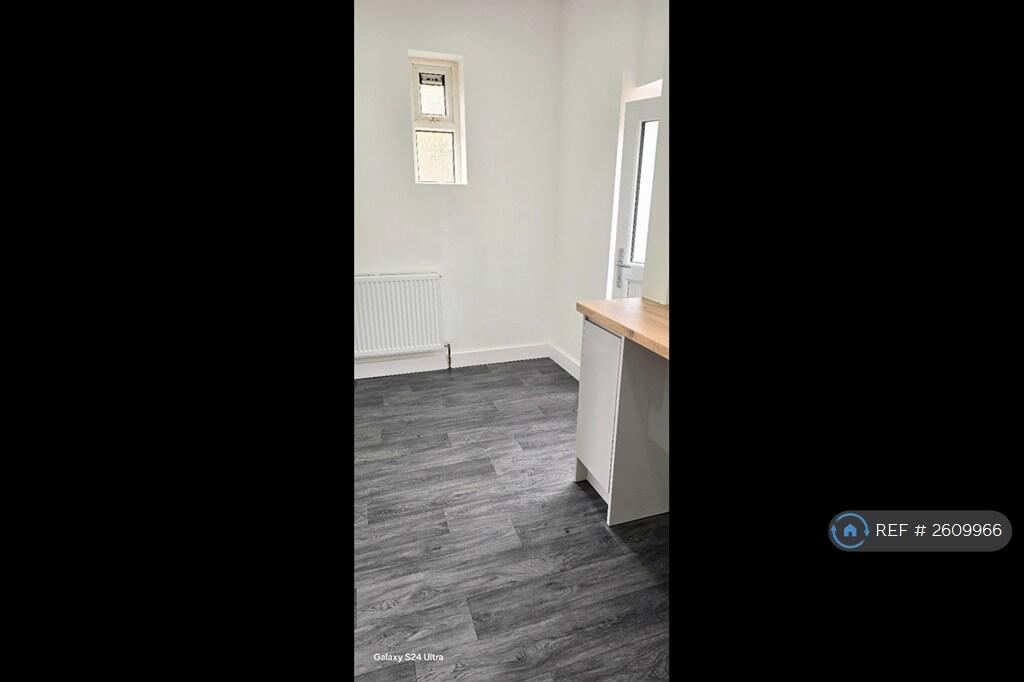 Kitchen Dining Area