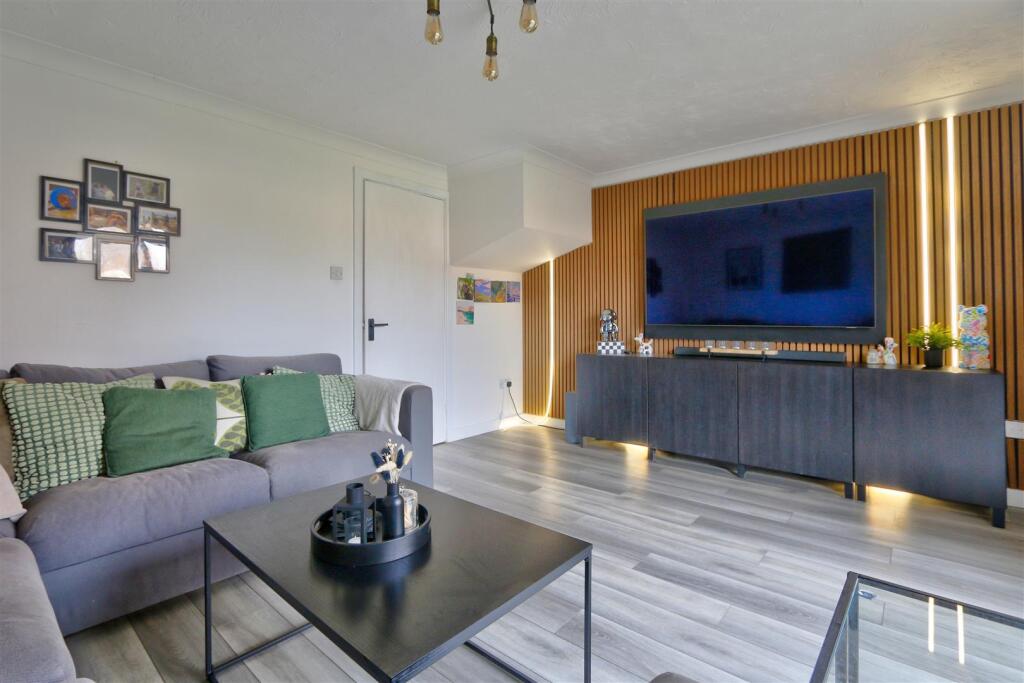 Sitting Room 2.jpg