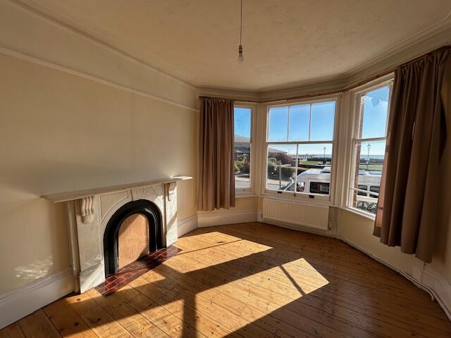 Sea Road, Felixstowe, IP11