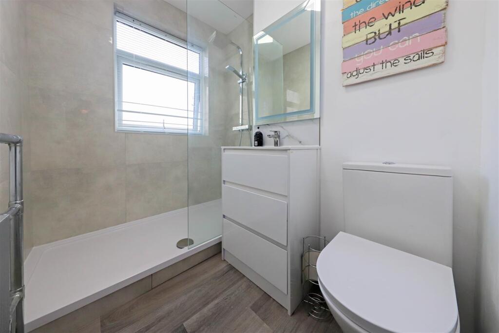 nicholas james tavistock shower room_.jpg