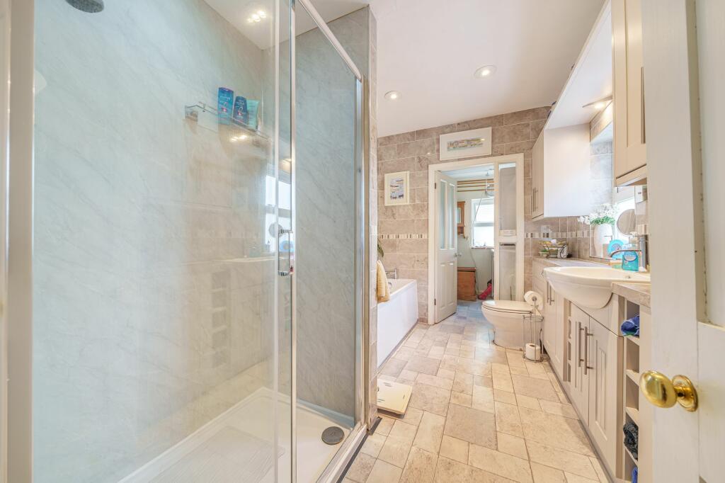 Bathroom (1)