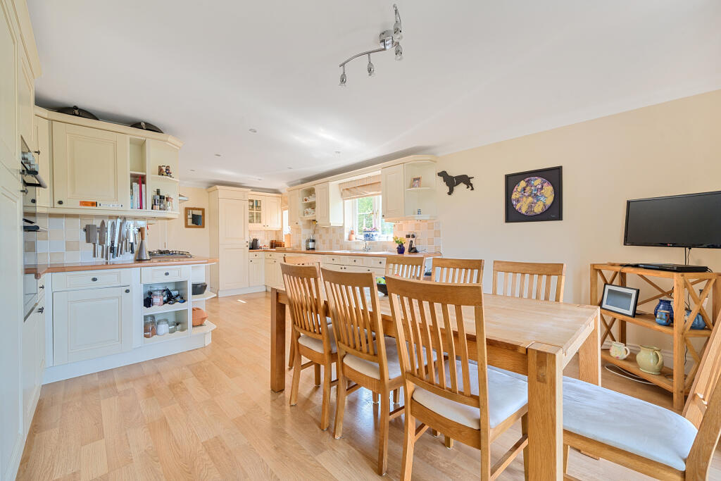 1301851-14-684bfdc2dded3