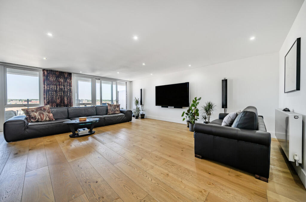 1325748-16-687158...