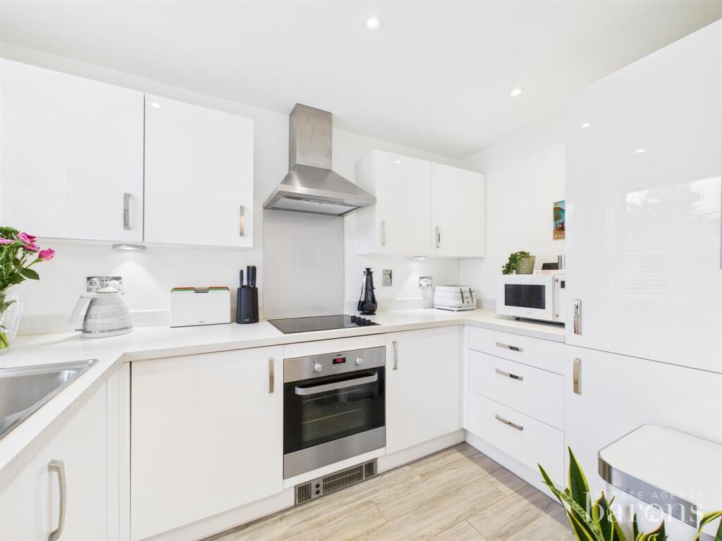 CAM05500G0-PR0052-STILL008 - Copy.jpg