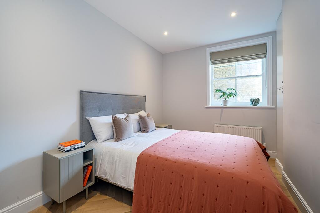 202_A_Hamlet_Gard...