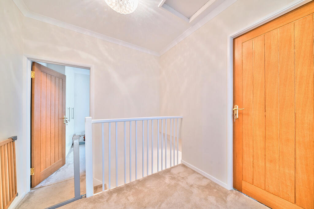 1295586-19-682611...