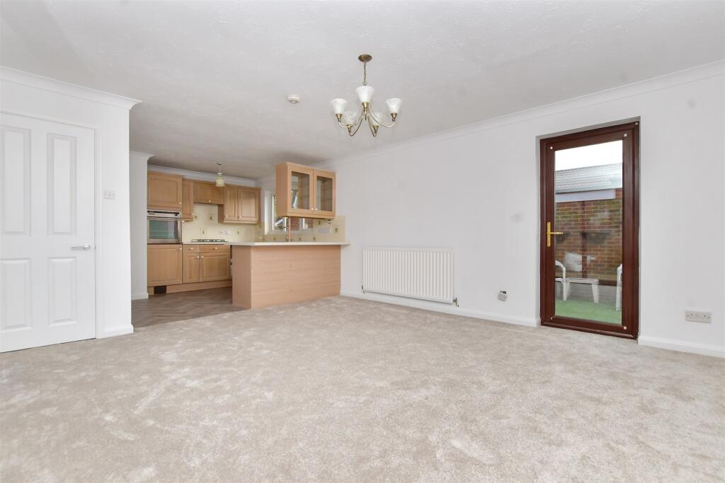 Kitchen / Lounge / Diner