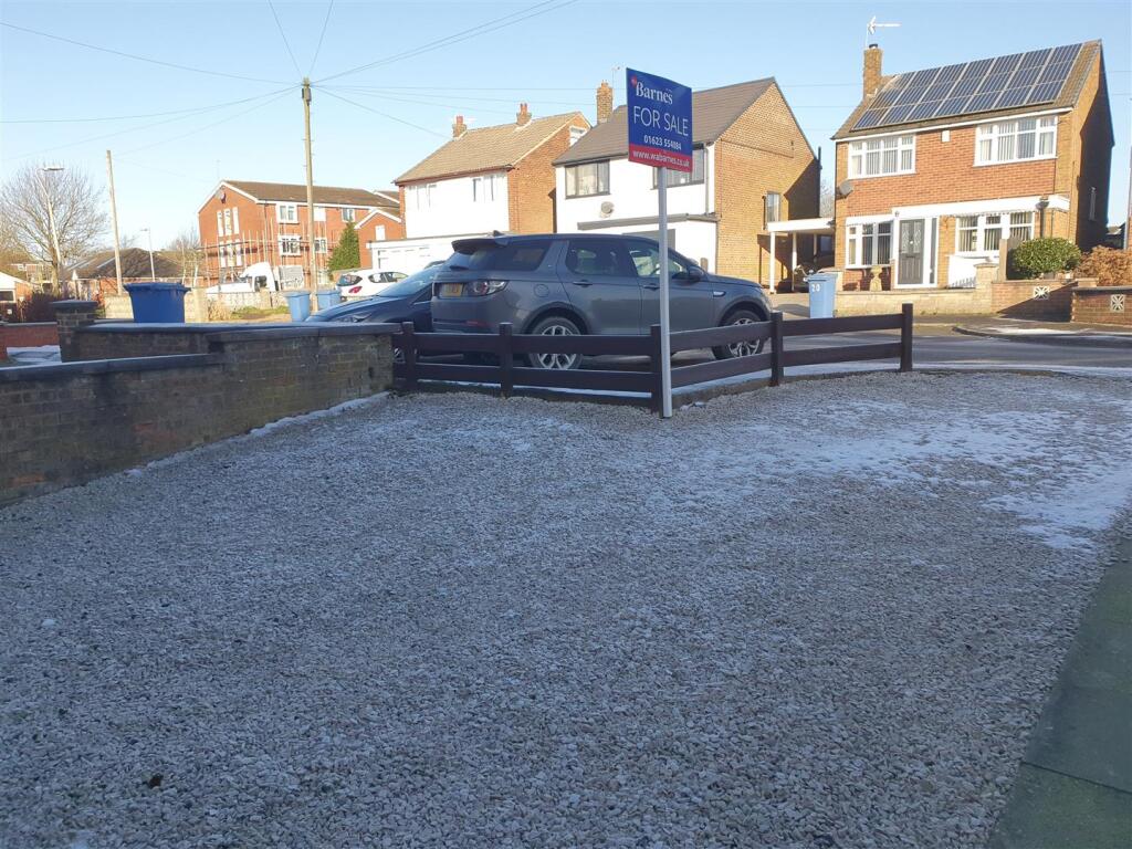 ADDITIONAL OUTSIDE PHOTOS