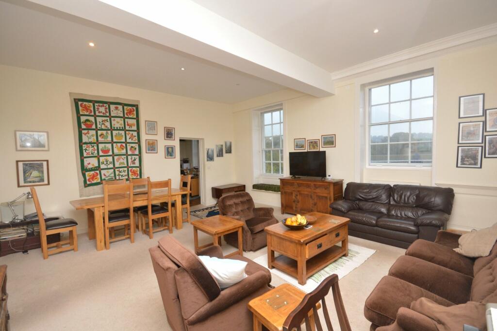 Sitting/Dining Room