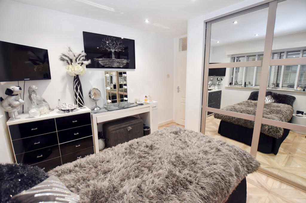 Bedroom 2a