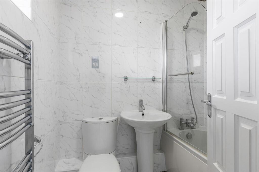 Waverley Court Farm, Monks Walk Farnham, Surrey, G