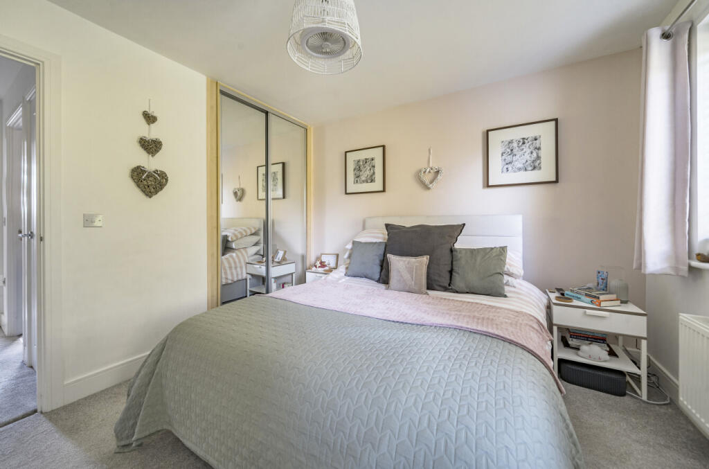 1371988-5-68f8df0...