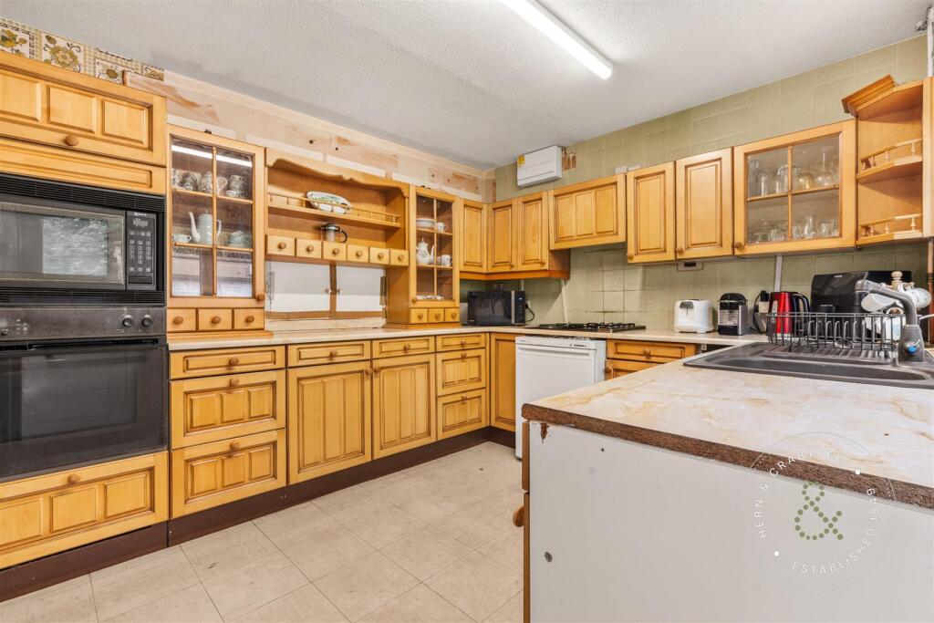 Ridgeway, Lisvane (17).jpg