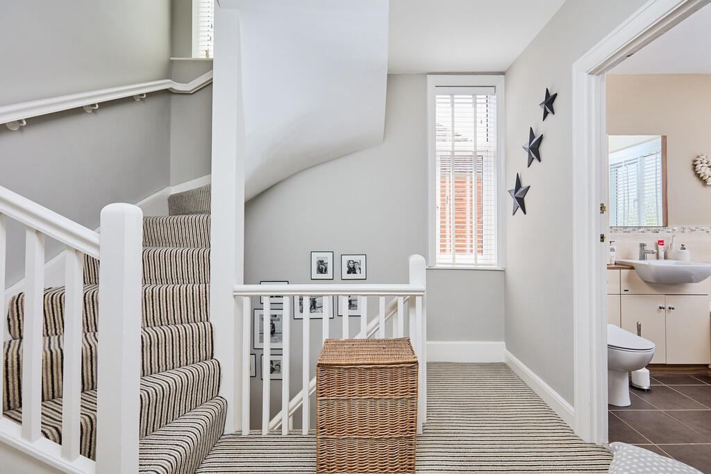 Edward Knight 202...