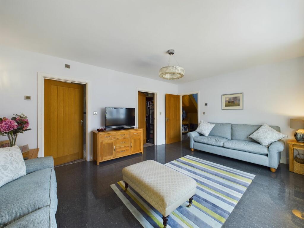 Bedroom 4 / Reception Room