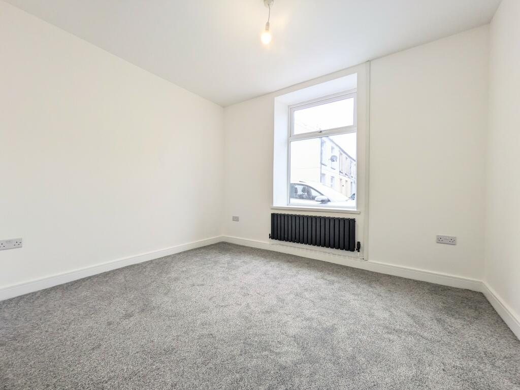 PXL_20241220_132056278.MP~2