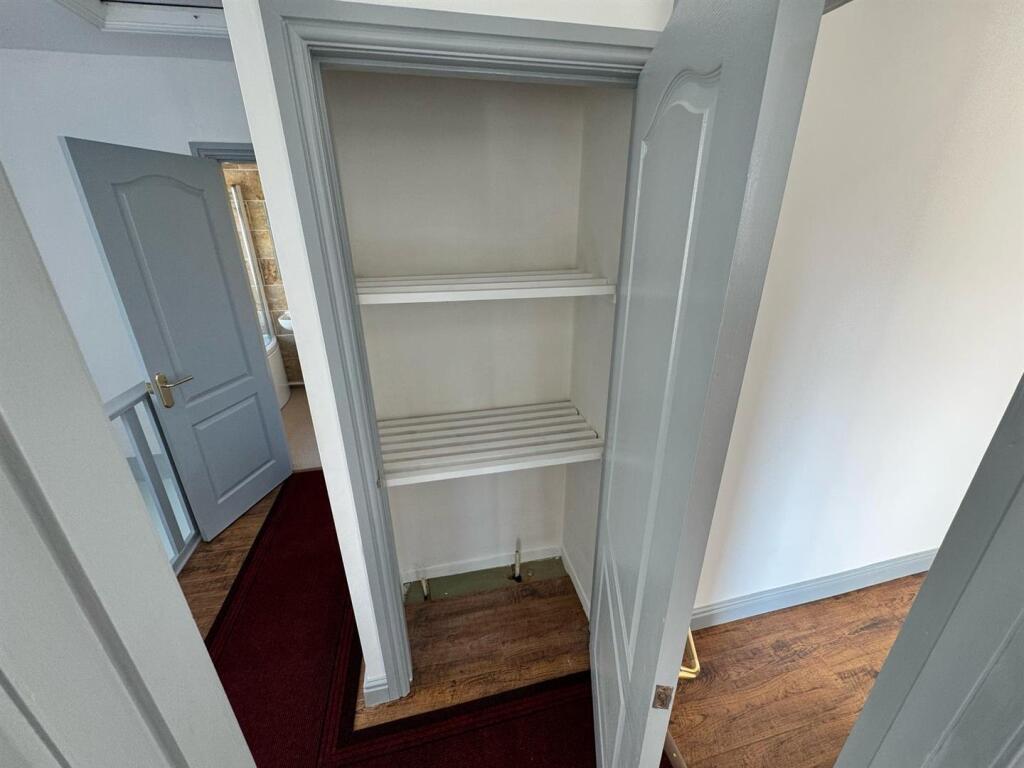 LANDING STORE CUPBOARD
