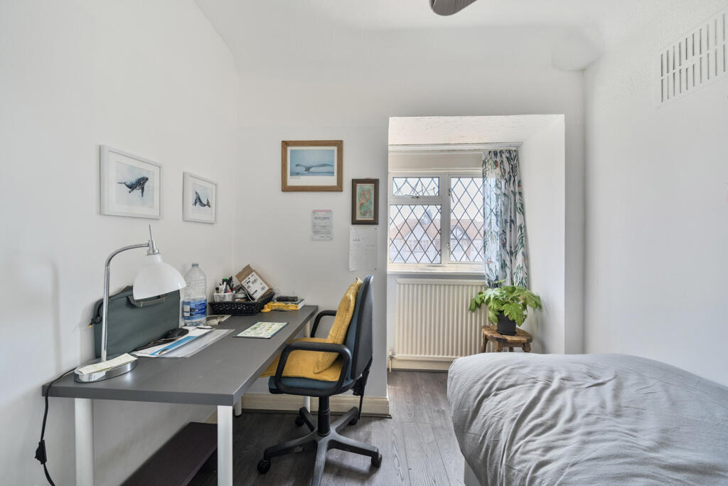 1319852-15-6870f3...