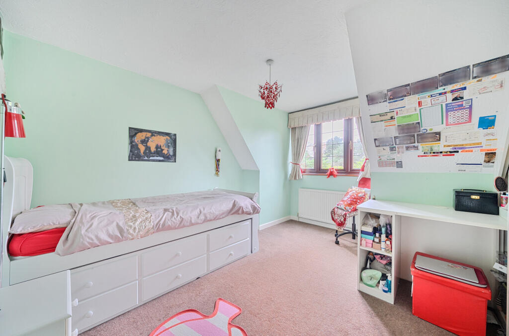 1384332-19-6936f9...