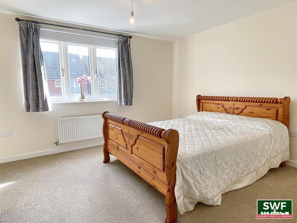 Bed1.2.jpg