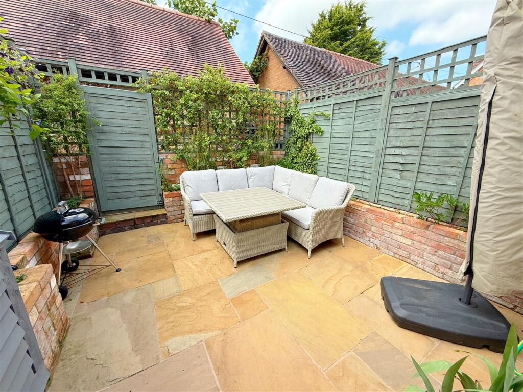 Courtyard Garden