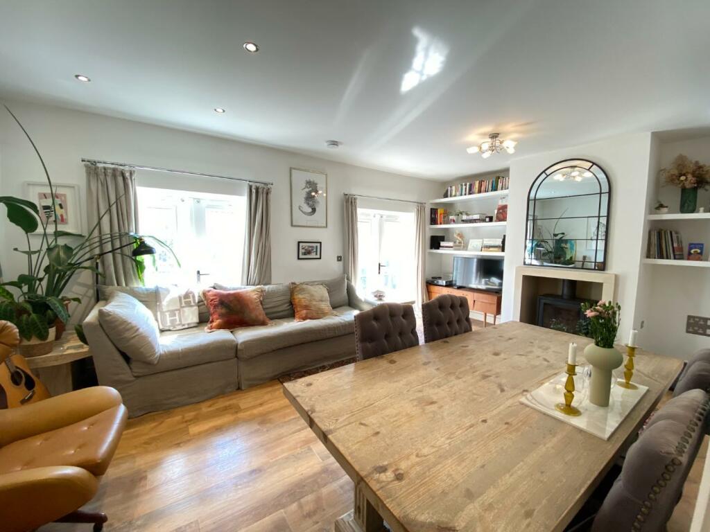 Lounge Dining Room