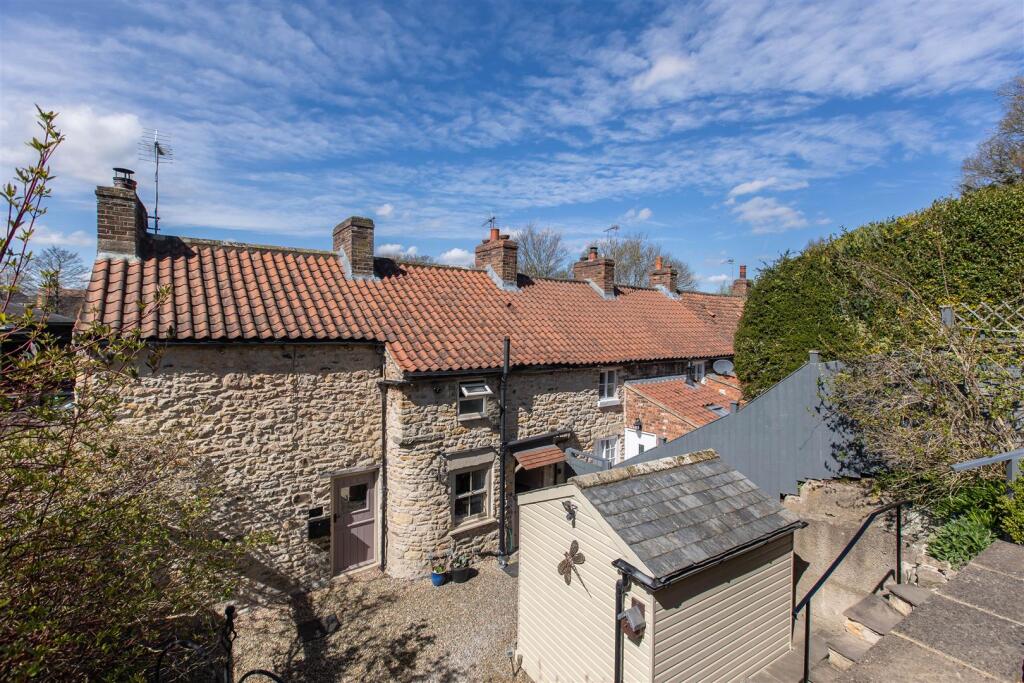 Honeystone Cottage External-5.jpg