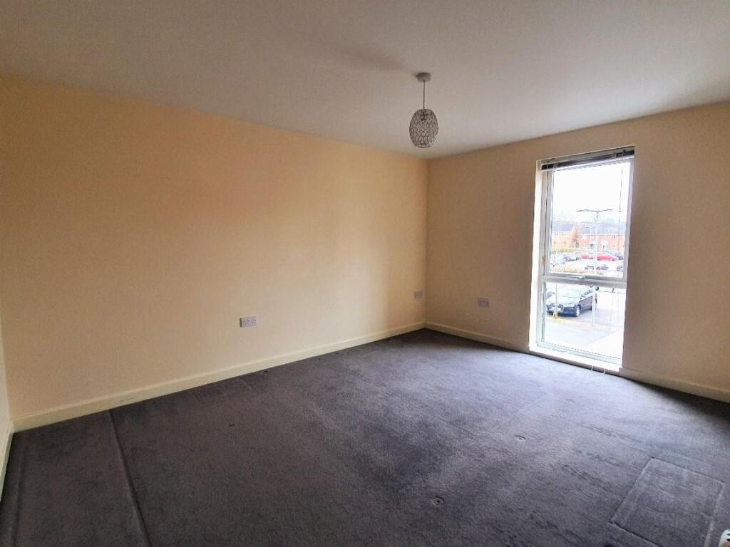 Bedroom 1.jpg