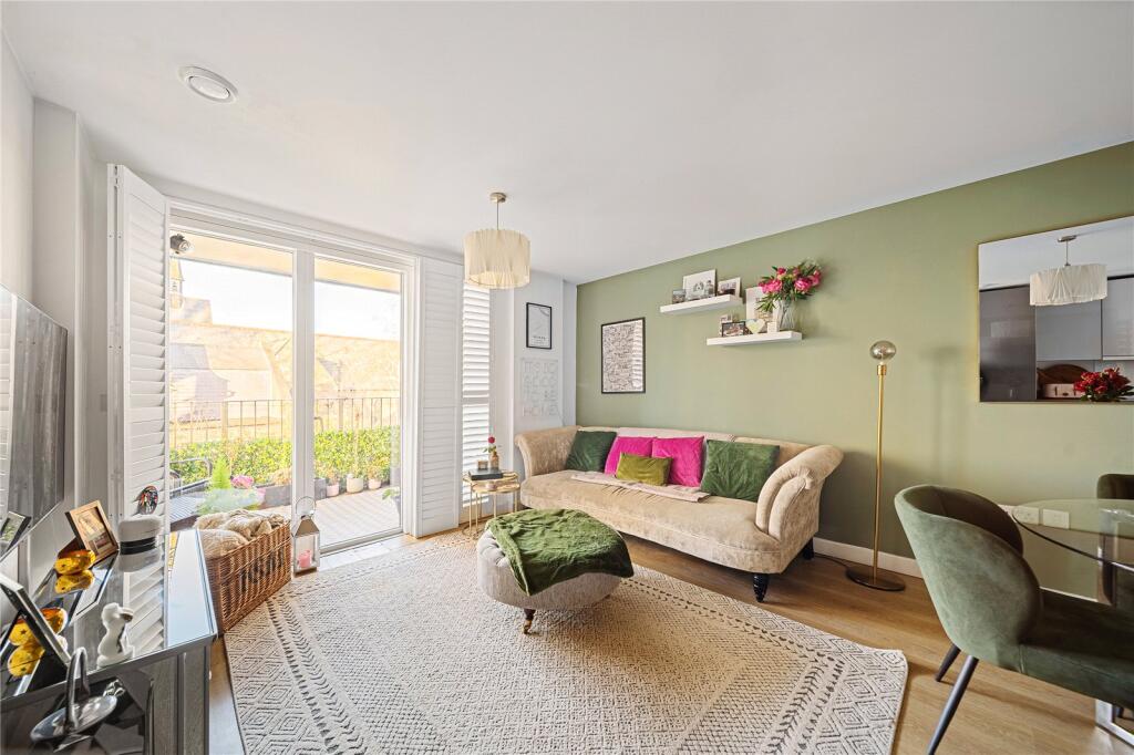 Roehampton Lane, Putney, London, SW15