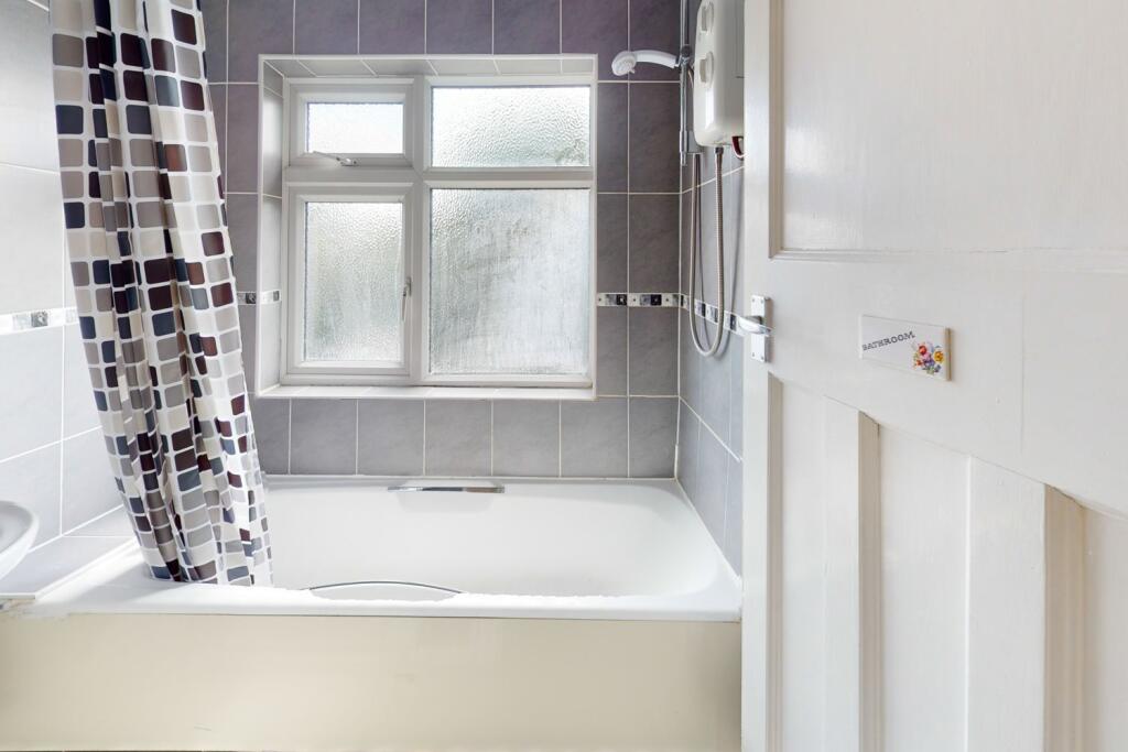 Student Digs - Green