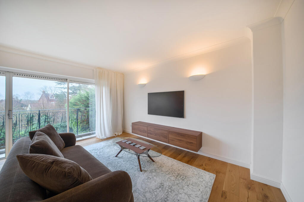 1383467-12-692969...