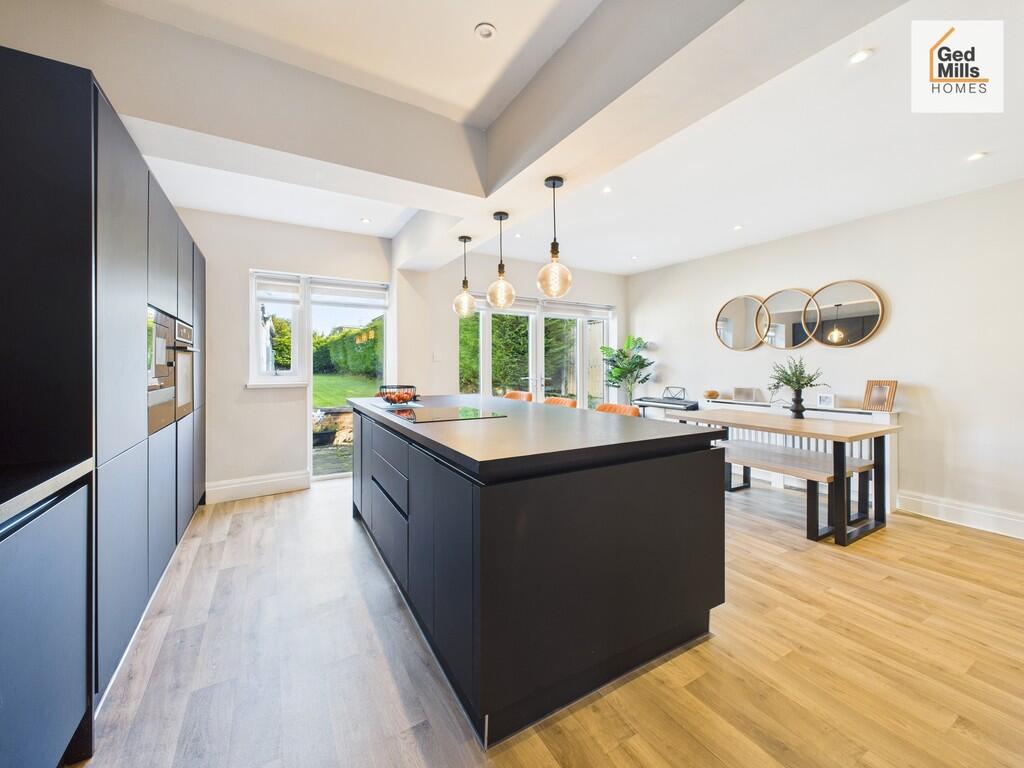 CAM04261G0-PR0100...