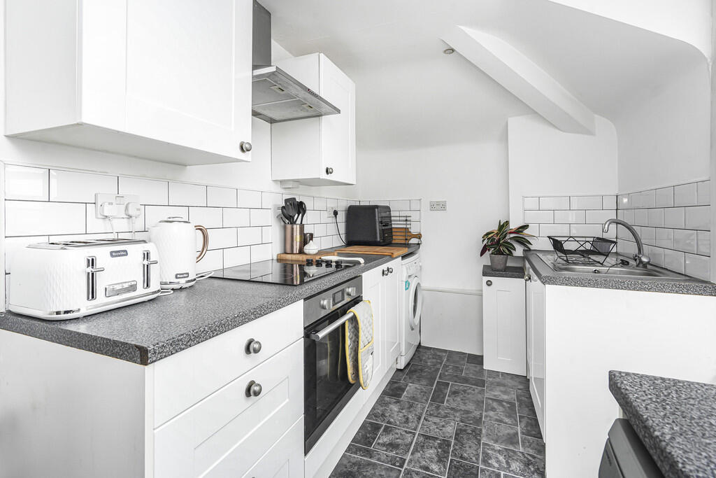 Flat 3, 23 Waggon...