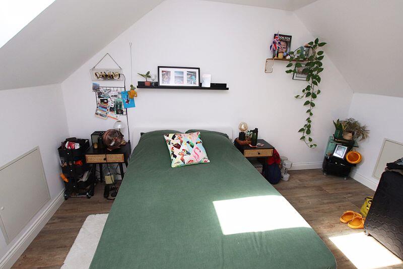 Bed 3 photo 2