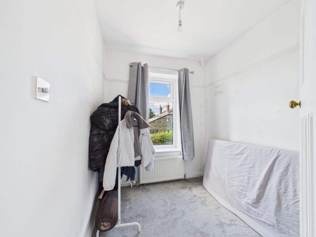 CAM02093G0-PR0057-STILL008