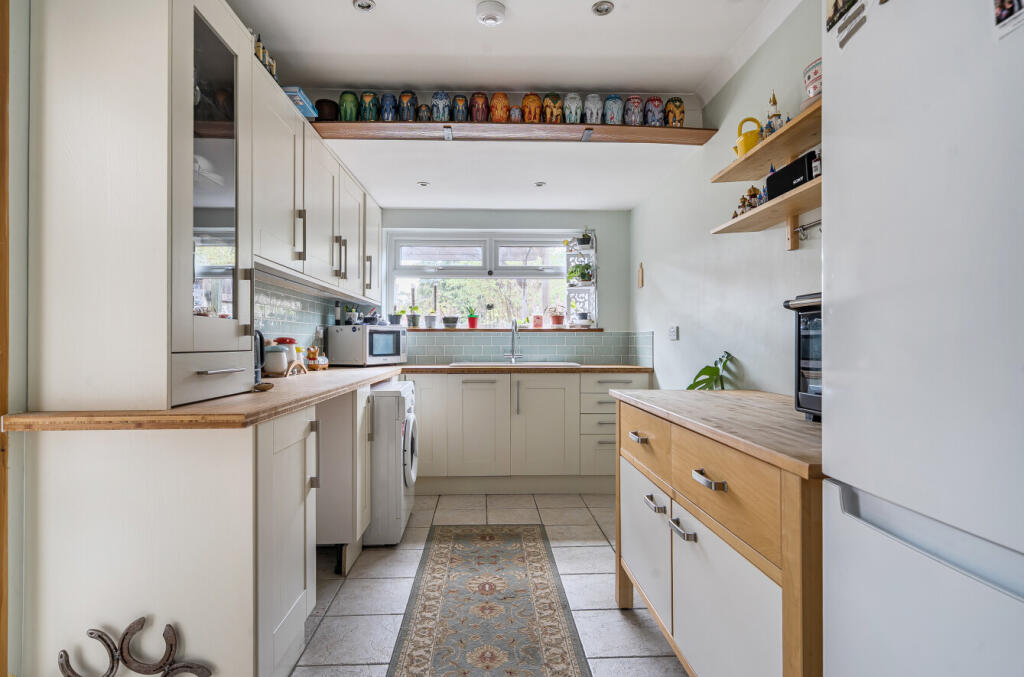 1372054-7-6902442...