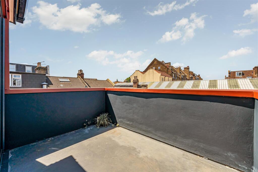 Flat 3 - 1a Spencer Road-11.jpg