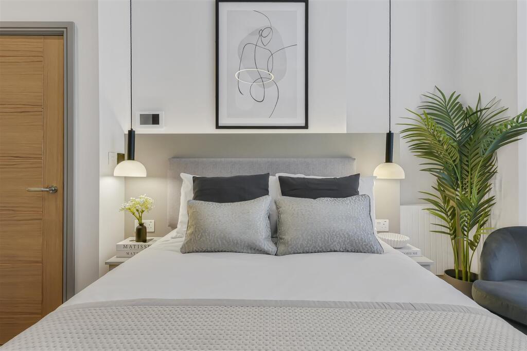 One Stay - Studio 6 - Bedroom - Image 5.JPG