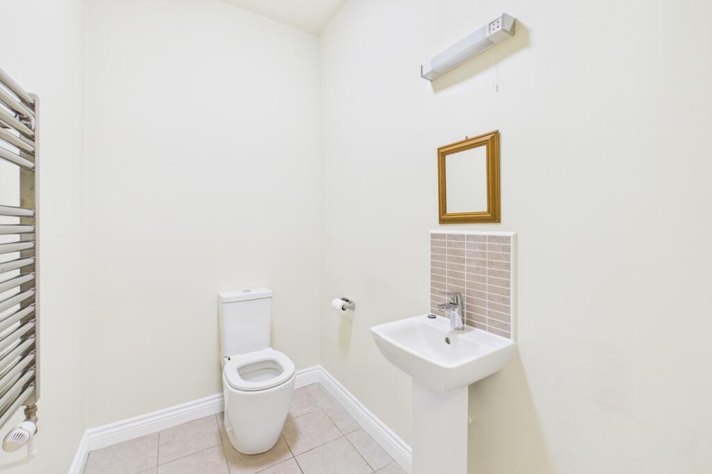 CAM03162G0-PR0331-STILL006