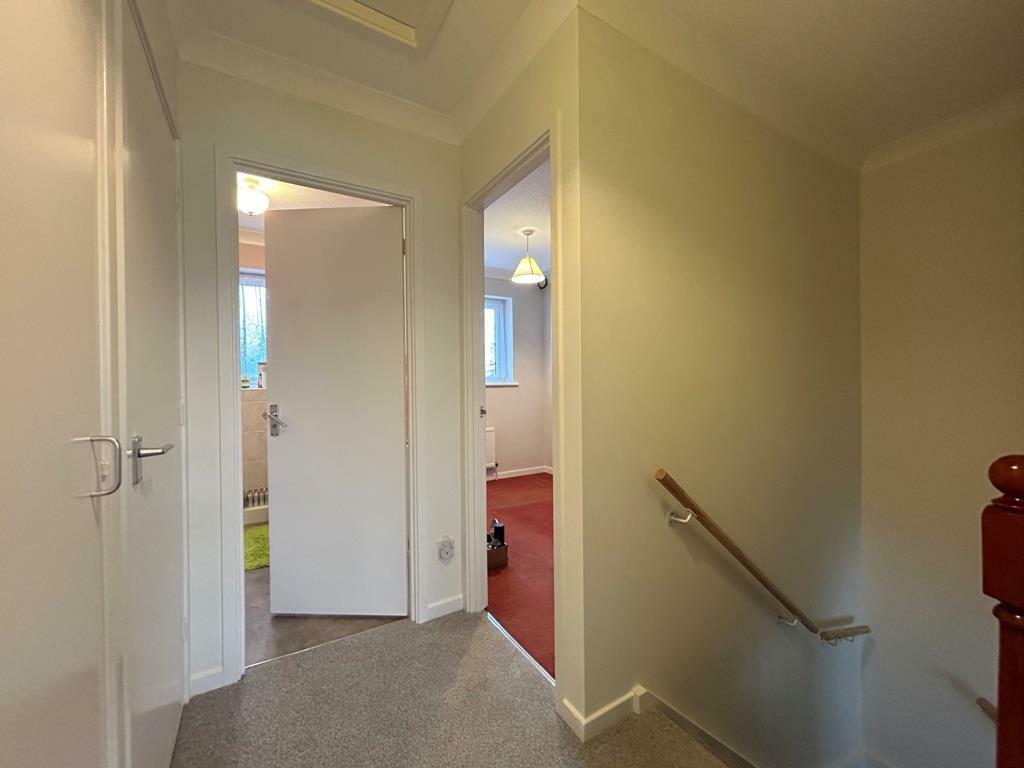 FIRST FLOOR LANDING