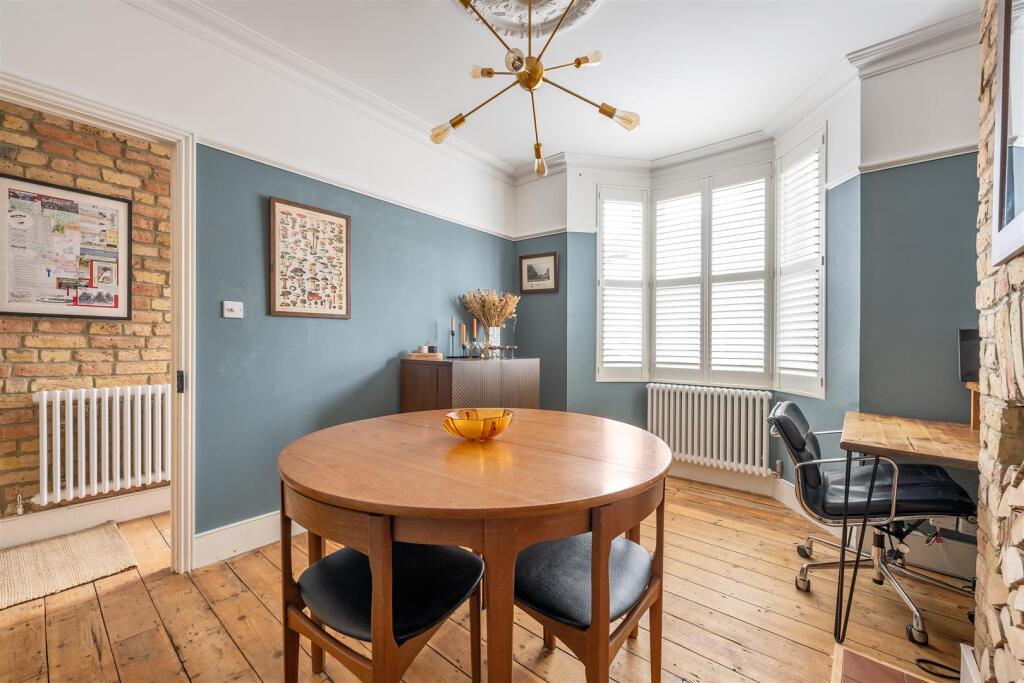 Vansittart Road, E11