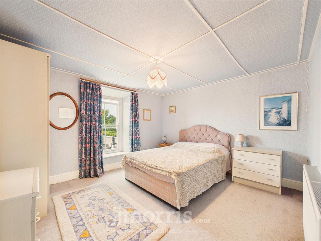 Bedroom 2  (rear)
