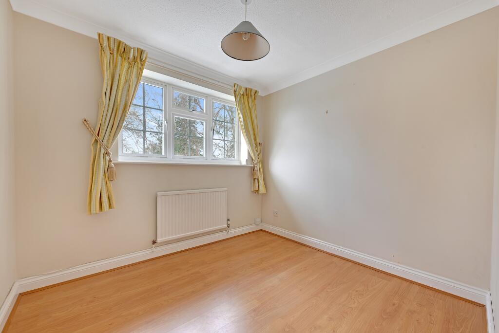 Bedroom 7 /  Office
