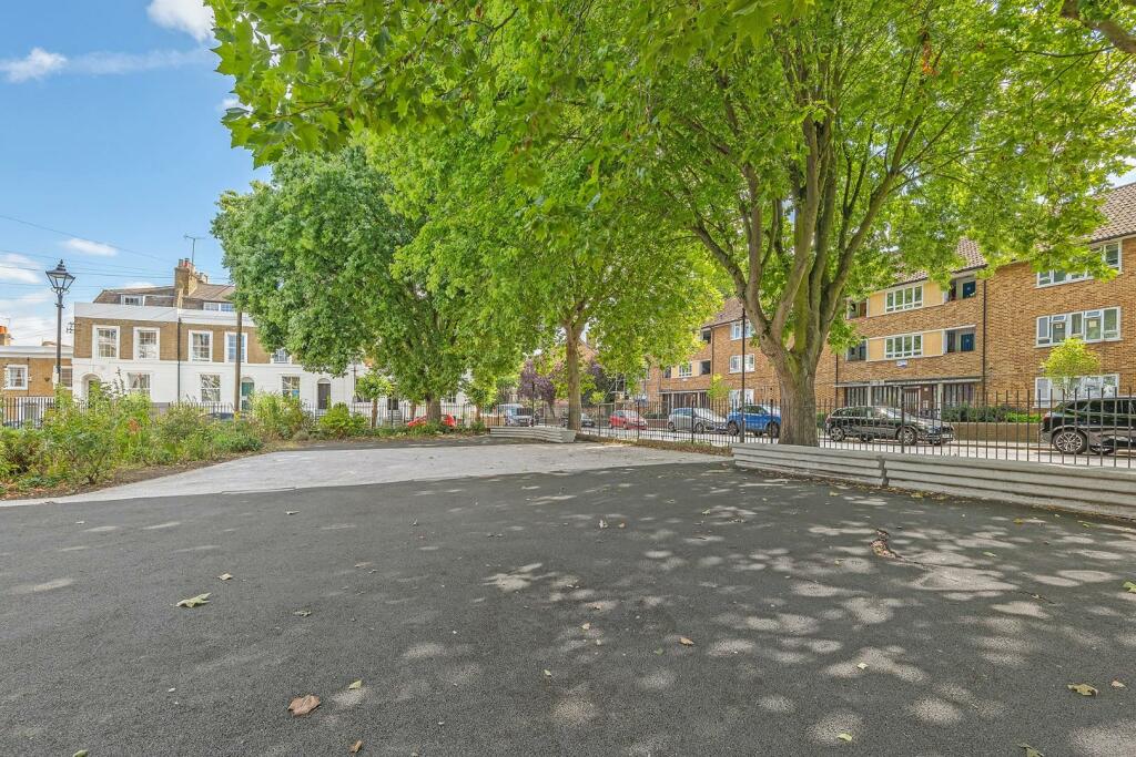 Trinity Gardens Square.jpg